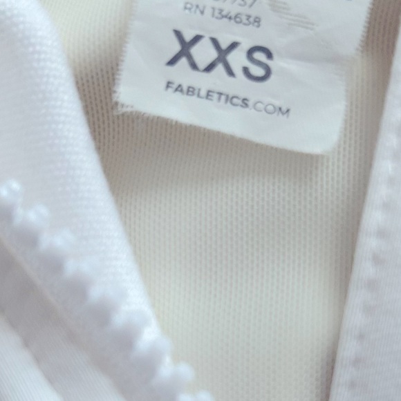 Fabletics Trinity Cold Performance Jacket- White - Picture 6 of 6